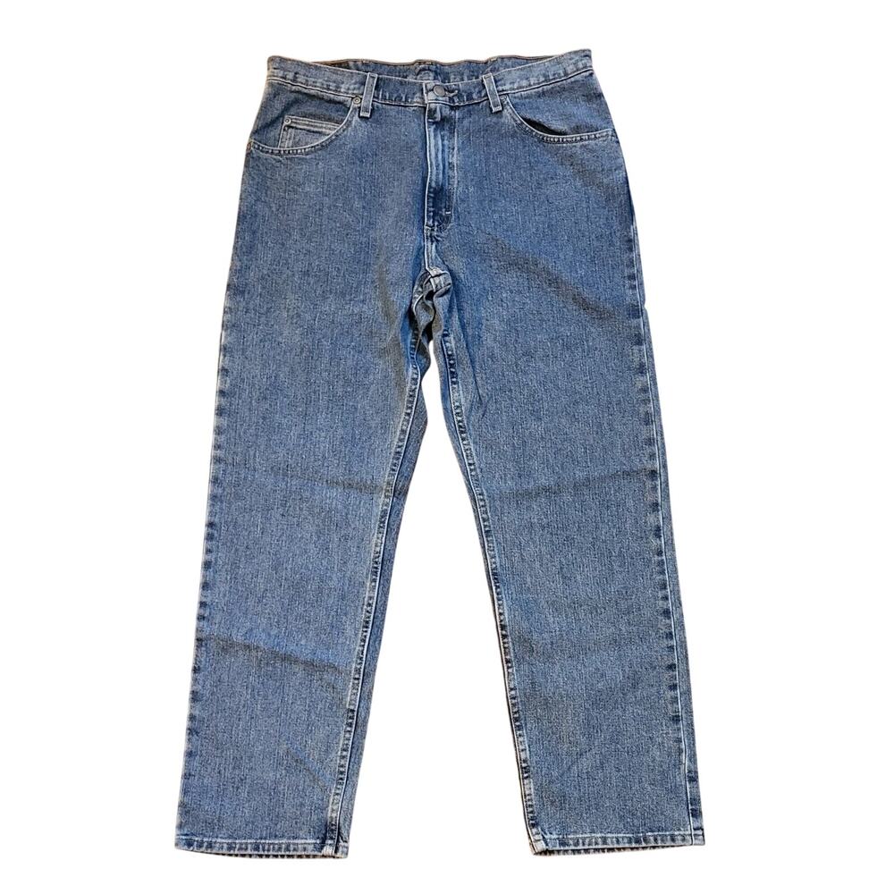 Wrangler Jeans Mens 34x32 Relaxed Fit Straight Light Wash Blue Denim Cotton